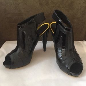 Alexander McQueen - Black Bootie/Sandals US 7.5 | IT 37.5